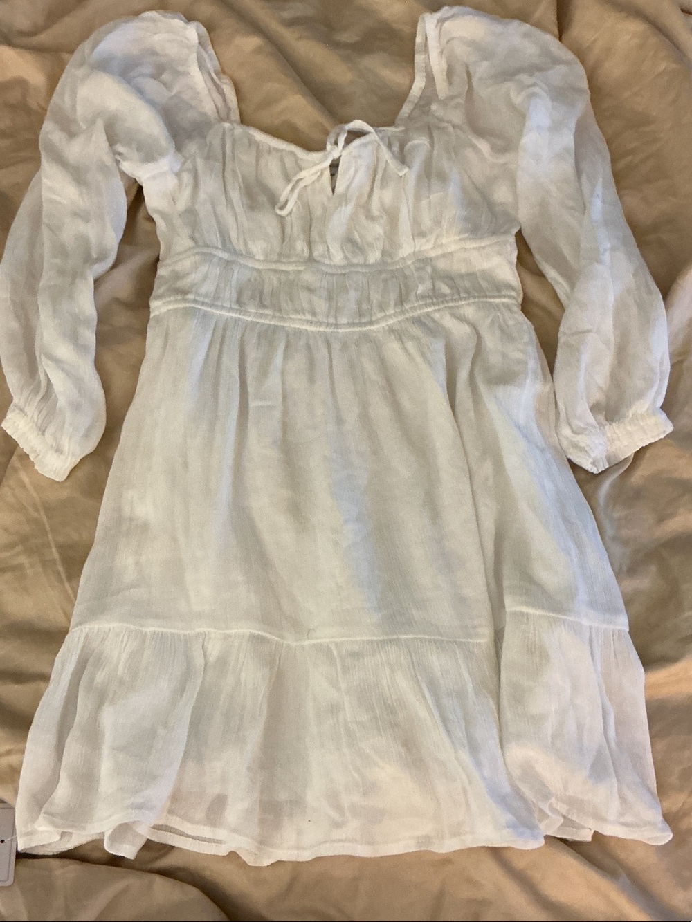 Hollister White Long-Sleeve Peasant Dress